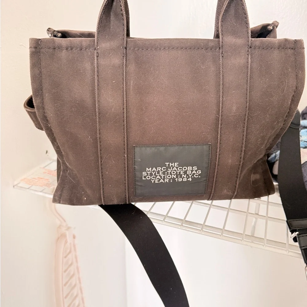 Marc Jacobs The Tote Bag in Black - Picture 2 of 3